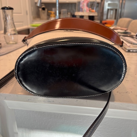 Tory Burch bucket bag - Picture 2 of 7